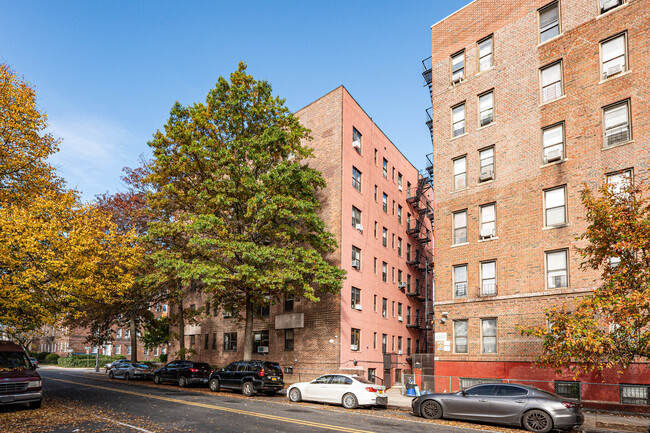 283 E 5th St in Brooklyn, NY - Foto de edificio - Building Photo