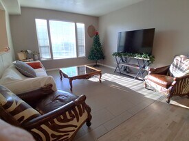 609 N Seven Peaks Blvd in Provo, UT - Building Photo