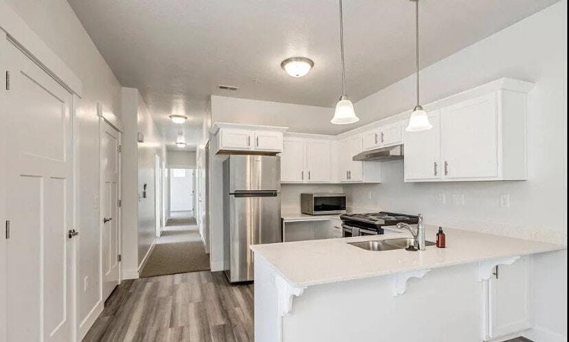 532 N 360 W in Vineyard, UT - Building Photo