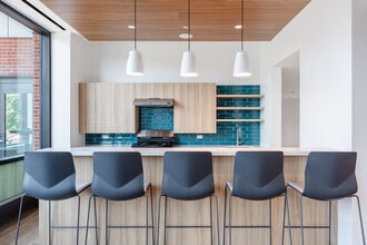 Sheffield of Lincoln Park in Chicago, IL - Building Photo - Interior Photo