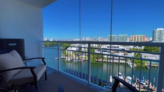 400 Kings Point Dr in Sunny Isles Beach, FL - Building Photo