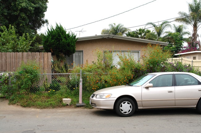 2733 Madison St in Carlsbad, CA - Building Photo - Building Photo