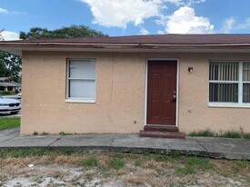 518 Pinewood Ave in Lakeland, FL - Building Photo