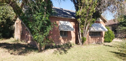 2328 W Orange Dr in Phoenix, AZ - Foto de edificio - Building Photo