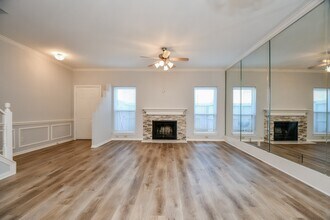 8085 El Mundo St in Houston, TX - Building Photo - Building Photo