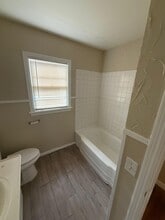 6107 Avenue S in Lubbock, TX - Foto de edificio - Building Photo