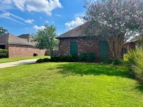 12468 Dutchtown Villa Dr in Geismar, LA - Building Photo - Building Photo