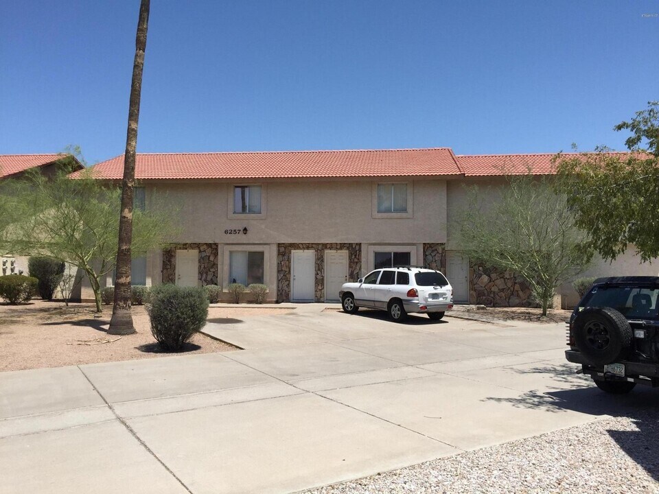 6257 E Glencove Cir in Mesa, AZ - Building Photo