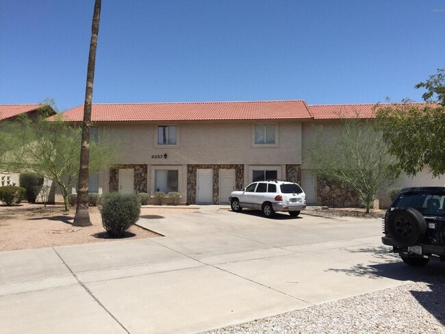 property at 6257 E Glencove Cir