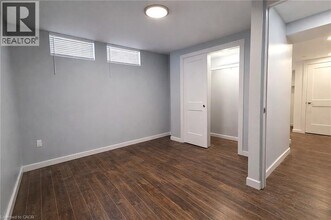 43 Southwood Dr in Kitchener, ON - Building Photo - Building Photo