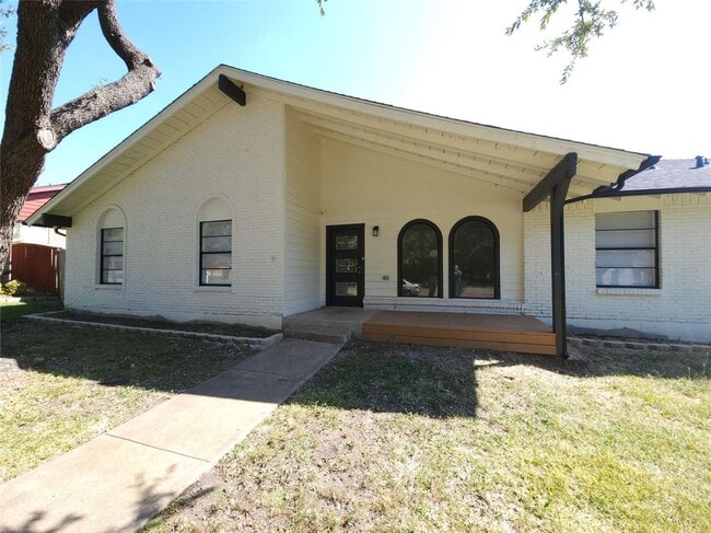 1502 Hiawatha Way in Garland, TX - Building Photo - Building Photo