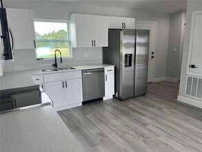 7209 Ancha St in Sebring, FL - Foto de edificio - Building Photo