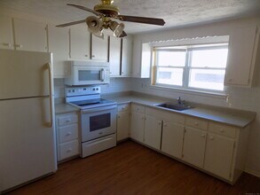 17 Mead St in New Britain, CT - Building Photo - Building Photo