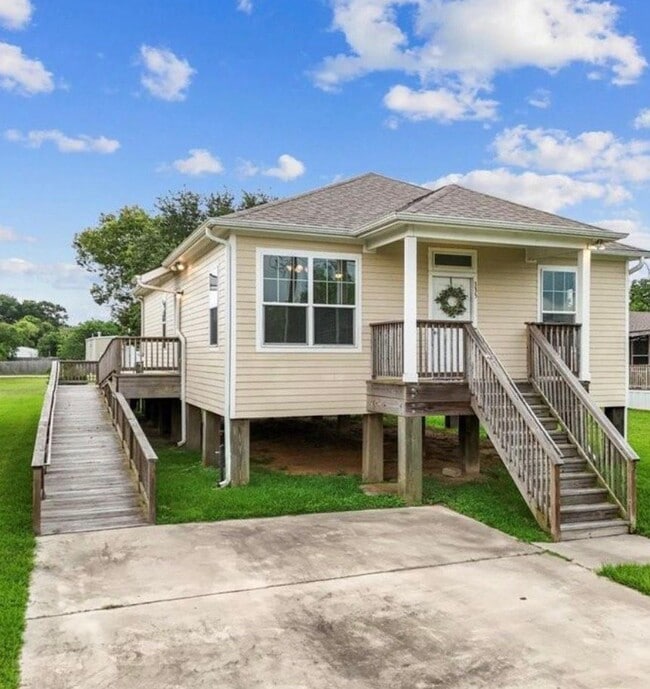 property at 335 6th St