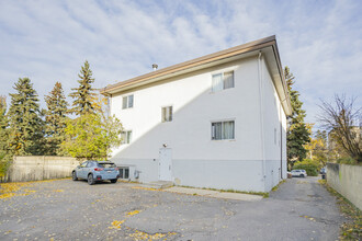 1611 22nd Ave SW in Calgary, AB - Building Photo - Building Photo