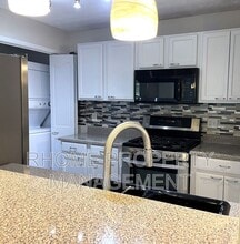514 Summit N Dr NE in Atlanta, GA - Building Photo - Building Photo
