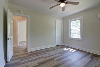 403 S Hampton St in Westminster, SC - Building Photo - Building Photo