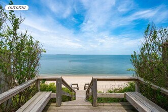 90 Bay St in Southampton, NY - Building Photo - Building Photo