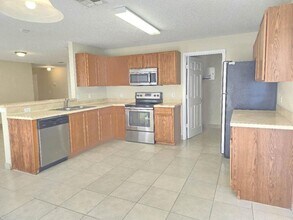 618 Windrose Dr in Orlando, FL - Building Photo - Building Photo