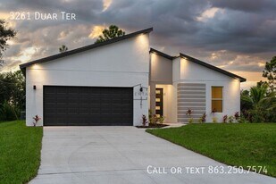 3261 Duar Terrace in North Port, FL - Building Photo