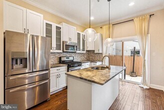 719 E Thompson St in Philadelphia, PA - Building Photo - Building Photo