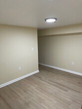 529 Irving St NW, Unit 2 in Washington, DC - Foto de edificio - Building Photo