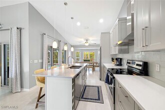 690 Amber Dr in Marco Island, FL - Building Photo - Building Photo