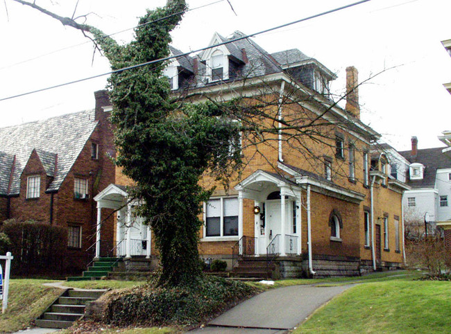 107 Lincoln Ave in Bellevue, PA - Foto de edificio - Building Photo