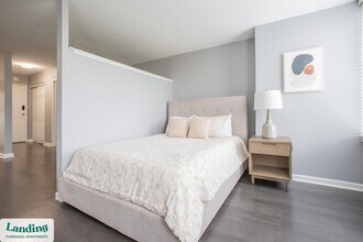 101 Three Rivers N, Unit E0506 in Fort Wayne, IN - Foto de edificio - Building Photo