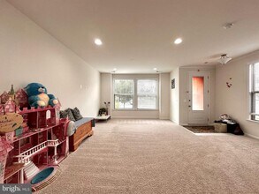 23451 Epperson Square in Ashburn, VA - Building Photo - Building Photo