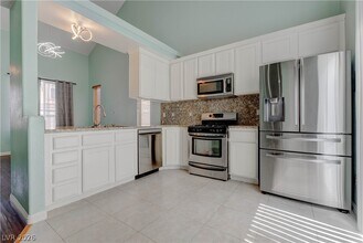 5999 Quiet Glow Ave in Las Vegas, NV - Building Photo - Building Photo
