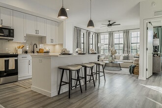 Marea in Naples, FL - Foto de edificio - Building Photo