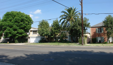 5840 Hazeltine Ave in Van Nuys, CA - Building Photo - Building Photo