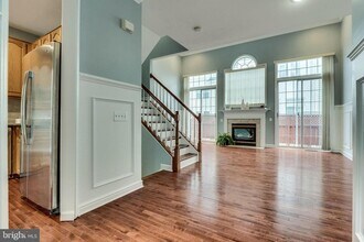 6034 Ricketts Walk in Alexandria, VA - Foto de edificio - Building Photo