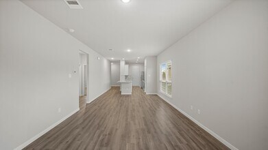 5120 Tuhaye Dr in Houston, TX - Building Photo - Building Photo