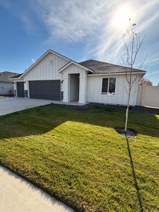 5210 Endicott Dr in Caldwell, ID - Building Photo - Building Photo