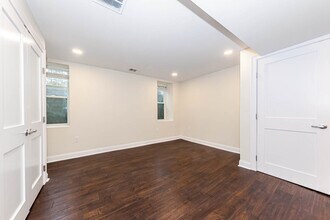 28 Albion St, Unit 1 in Medford, MA - Foto de edificio - Building Photo