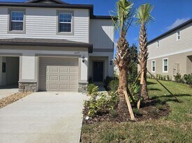 10135 Trumpet Honeysuckle Wy in San Antonio, FL - Building Photo