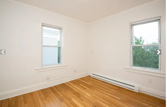 116 Adams St, Unit 3 in Boston, MA - Foto de edificio - Building Photo