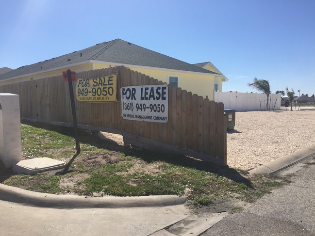 14202 Ambrosia St in Corpus Christi, TX - Building Photo - Building Photo