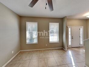 5654 Aaron Ct in Sarasota, FL - Foto de edificio - Building Photo