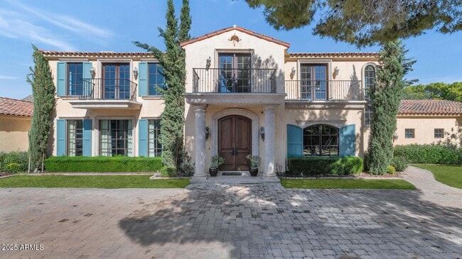 property at 6032 E Lincoln Dr