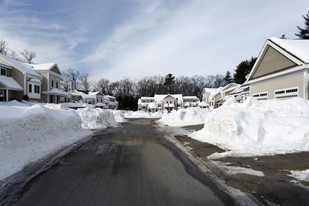 Littleton Ridge Estates in Littleton, MA - Foto de edificio - Building Photo