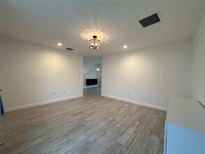 4300 Avanti Cir in North Port, FL - Building Photo - Building Photo