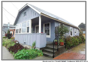 131 Alhambra Ave in Santa Cruz, CA - Building Photo - Building Photo