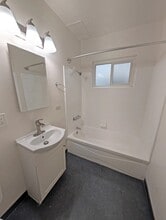 1328 Gordon St, Unit 2 in Los Angeles, CA - Building Photo - Building Photo