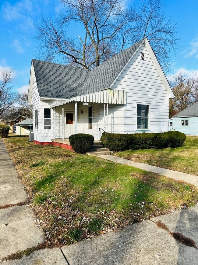 property at 1475 S 10th St