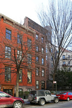 70 W 11TH St in New York, NY - Building Photo - Building Photo