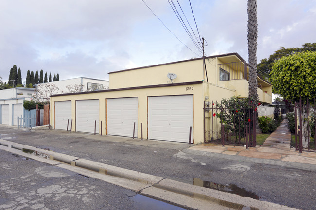 1259-1263 Baker St in Costa Mesa, CA - Foto de edificio - Building Photo