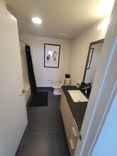 858 E 27th St, Unit B8 in Hialeah, FL - Building Photo - Building Photo